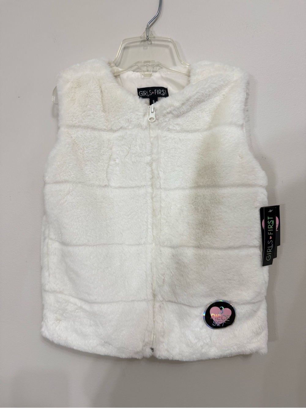 Girls First Girls Faux Fur Vest White Zip Front Size 5  NWT